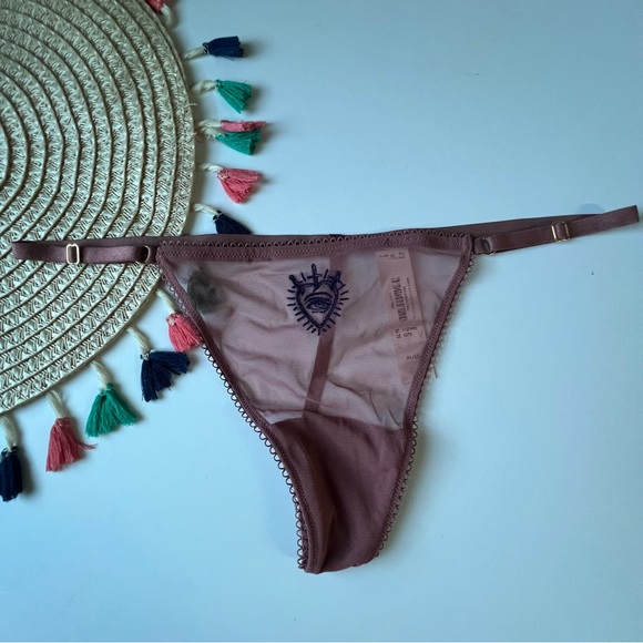 Victoria’s Secret Very Sexy Flirty Mesh Adjustable V-String Panty XL NEW - Picture 1 of 3